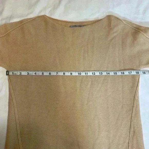 Vince Cashmere & Wool Blend XS Sweater with Boat Neck Collar & Cuffed Sleeves. - Picture 10 of 12